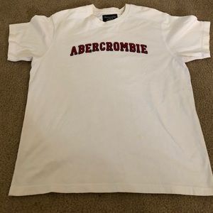 Men’s white short sleeve A&F crew tee